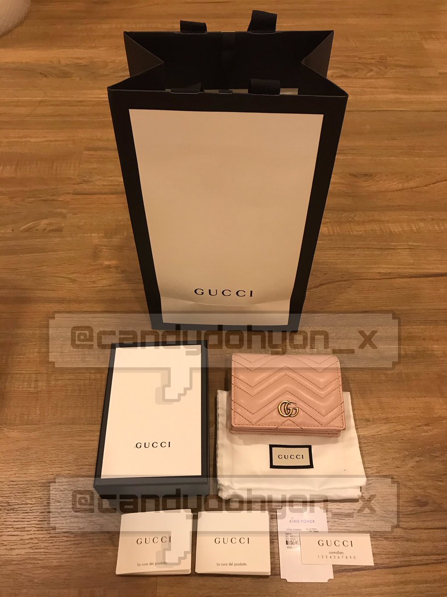 candydohyon_x's tweet photo. 💥SALE💥
— 💗 GG Marmont Card Case Wallet 
(light pink) ราคาเต็มประมาณหมื่นสี่
ขาย 6,900฿ 💗

อุปกรณ์ครบ ถุงกระดาษ/กล่อง/ถุงผ้า
ซื้อเองจากช้อป king power ค่ะ

สภาพใช้งาน ตรงมุมสีลอกตามที่วงในภาพ
ใบเล็กแต่จุมาก ใส่บัตรได้10+ใบ

💌สนใจ DM ค่ะ

#gucciwallet #แบรนด์เนมมือสอง https://t.co/00E4XNvtkC