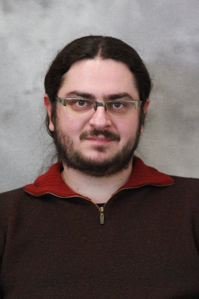BrownCSDept's tweet photo. This year, only 3 of the 36 @GreekDiasporaFP Fellowships were in CS or CS education, and one of them has gone to @BrownCSDept Prof. @vkemerlis for IoT software hardening. He shares it w. George Polyzos of @AUEB. https://t.co/A5zwlZwS8q https://t.co/g2vbNP8fmE