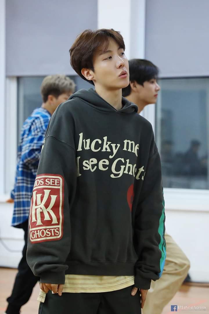 minyunqmin's tweet photo. • Ep.4 | เอมยังรักกูอยู่ •
.
#Heisbro | #Kookhope #Hopetae
.
Ep.4 ลงเเล้วนะงั้บทุกคน 💜☺️✌🏼👋🏼
ขอบคุณ My Favorite Reader ทุกคนที่เป็นกำลังใจให้ไรท์น้า Feedback ดีเกินต้านมาก ใจชื้นชื่นใจที่สุดเลย 💕😊🥰💋
.
#อิ่มเอม #ไออุ่น #อุ่นอิ่ม #อมยิ้มสีฟ้า
#Hoseok #Jungkook #Taehyung https://t.co/8xqN81tI1m