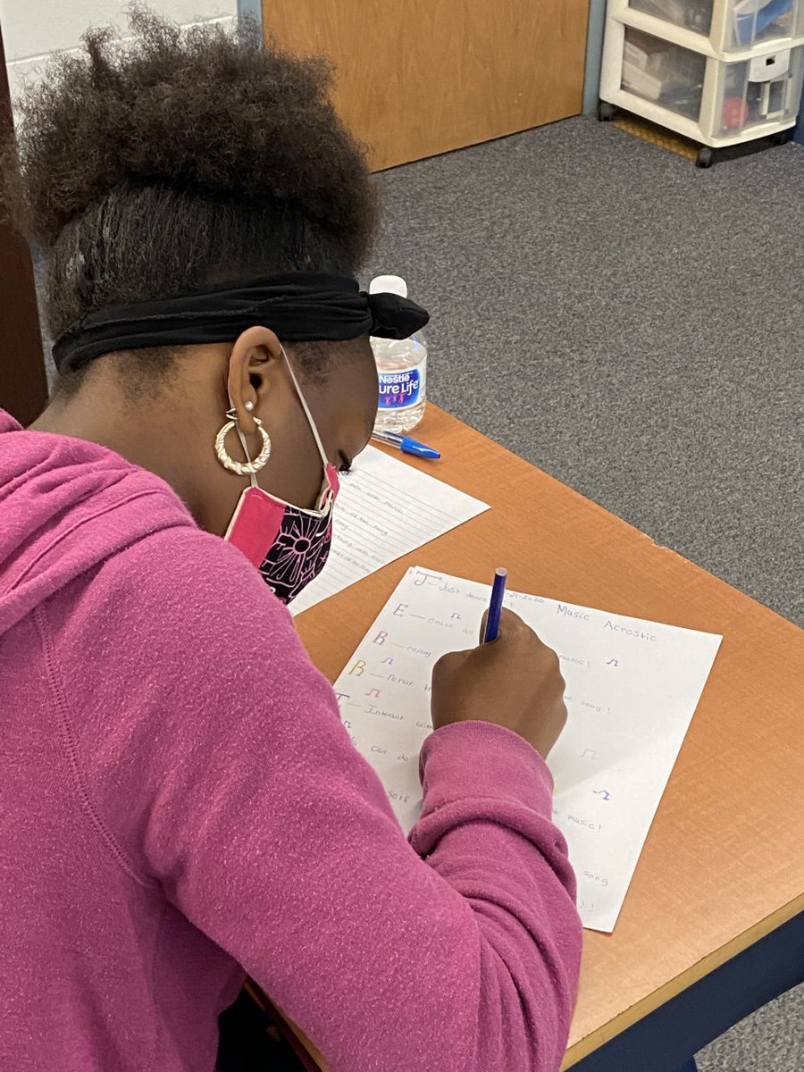 Howard Middle tweet media