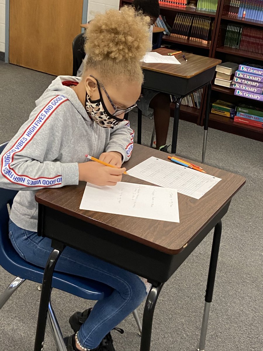 Howard Middle tweet media