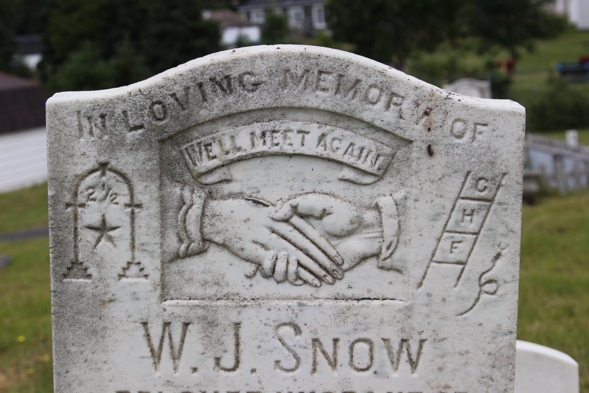 It also features a 2 ½ in the left corner which indicates that Mr. Snow was a member of the Loyal Orange Lodge. In the right corner is a Jacob’s Ladder which shows the steps for earning their reward in the afterlife: Faith, Hope, Charity.