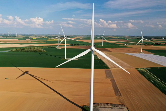EarthAccounting's tweet photo. #GreenEnergy ratchets up power during coronavirus pandemic https://t.co/r4MkjqSm5i https://t.co/LqeORjkztO