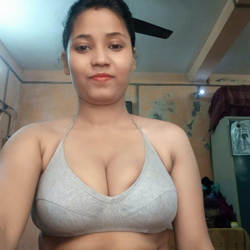 DesiAdult™ on X: Sexy 🍒 t.coPG63gdI4by  X