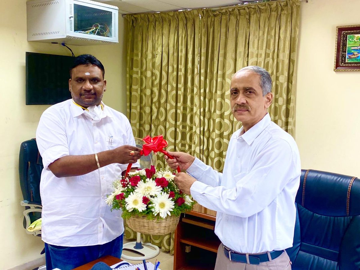DrRGAnandIND's tweet photo. 22/07/2020
@TamilNadu
#Chennai #ICMR
#ICMRStudies
Had a valuable discussion with Chennai #ICMR Respected Director Dr. ManojVMurhekar regarding their research on #COVID19, also heard on #PCRKit which gives results in 30 mins approved by @ICMRDELHI
#IndiaFightsCOVID19 https://t.co/jgbHTGK4WT