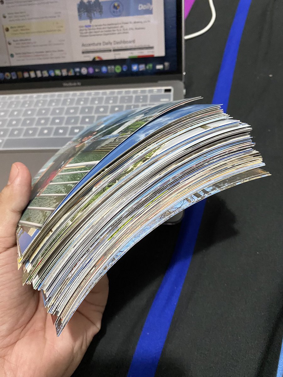 louiemhartm's tweet photo. Dumating kanina pinaprint kong 150 pcs via #PhotobookApp from recent trips.... Plus got extra time para lagyan ng mga pictures tong binili ng nanay kong dambuhalang frame na wala namang kahit isang photo. 🤷🏻‍♂️ https://t.co/cGlm8dJLpF