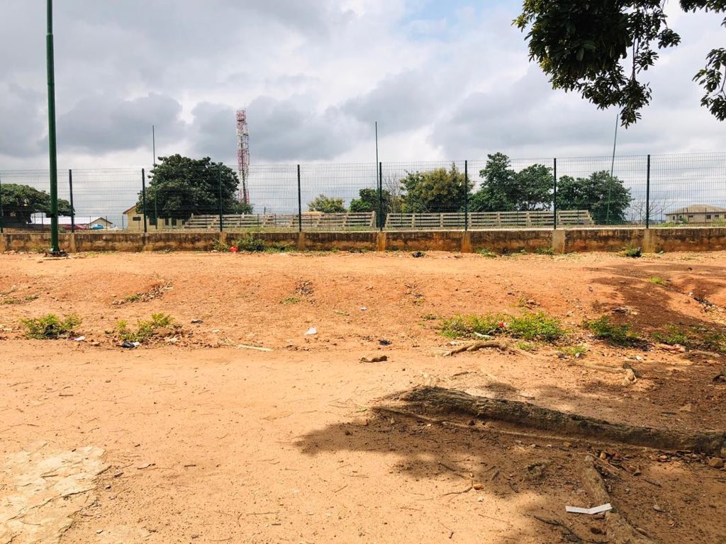 MedKhalifaJr1's tweet photo. Construction of Asawase Astro Turf
#MICZD🇬🇭
#4More4Nana @MustaphaHamid @PatriotFaisal https://t.co/YlTceAZrWv