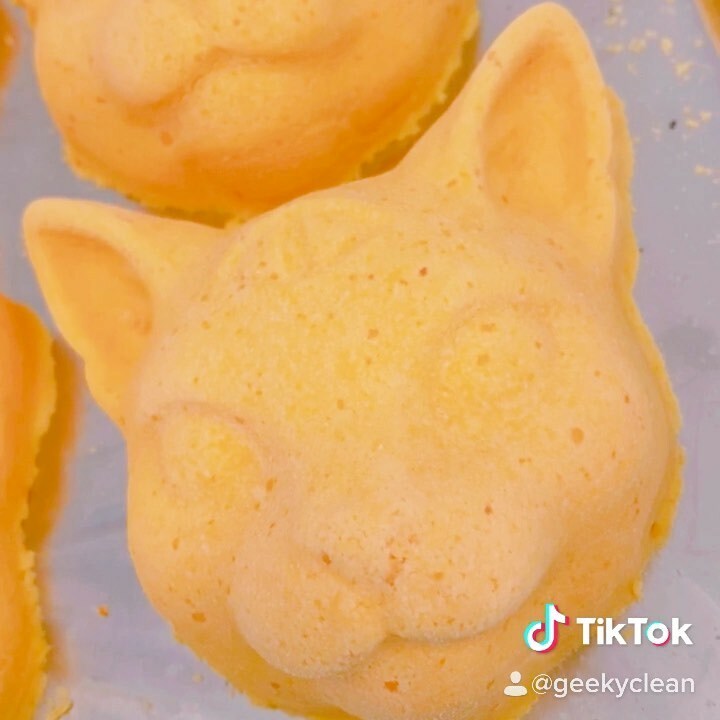 GeekyClean's tweet photo. 🐱Part one of making The companion Nag Champa bath bombs! 
/
/
/
/
/
/
/
/
/
/
/
/
/

#dungeonsanddragons #d20 #criticalrole #dnd #savingthrow #criticalfail #rollforinitiative #critter #critters #critrole #d20soap #d20bathbomb  #bathbombaddict  #batht… https://t.co/7gBgPKclNj https://t.co/Q98B1HwFhD