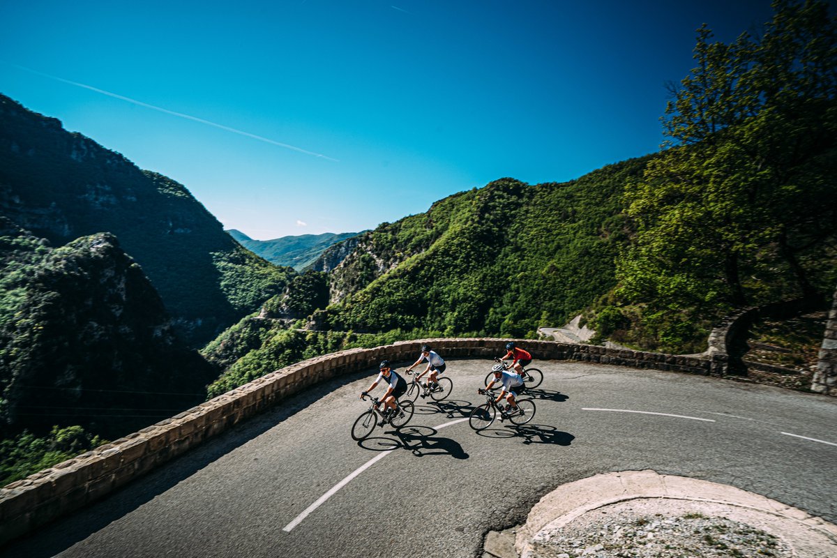 It's warming up again!!

Our Climbers collection is designed with summer in mind, keeping you comfortable in hotter temperatures - whether 
that's on the turbo or out on the open road.

rivelo.cc/products/rivel…