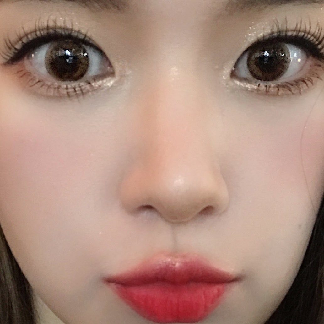 ANS_official_'s tweet photo. [#로연]
깡총-🐰쥬하🎀 오늘은 쥬쥬가 좋아하는 얼굴 확대샷🤪🤪💗 깜짝 놀랐죠? 헤헤 예전부터 지금까지 모음이에요😚 오늘도 엔제리들 생각하면서~ 💗쥬나잇💗
#ANS #AngelNSoul #에이엔에스
#ROYEON https://t.co/8NrJWtsZcW