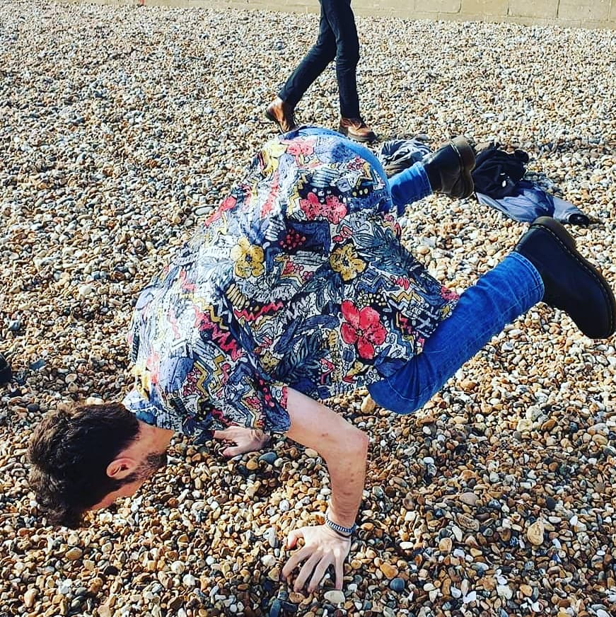 decaraofficial's tweet photo. Who did better -Court or Elio?😂 
#beach #brightonband #brighton #brightonbeach #brightonandhove #hove #cartwheel #decaraband #decara #redhair #unsignedartist #alternative #altrock #band #brightonmusicians #brightonseafront #beachday #independentartist #femalefronted #womeninrock https://t.co/sxlAvg6pbm