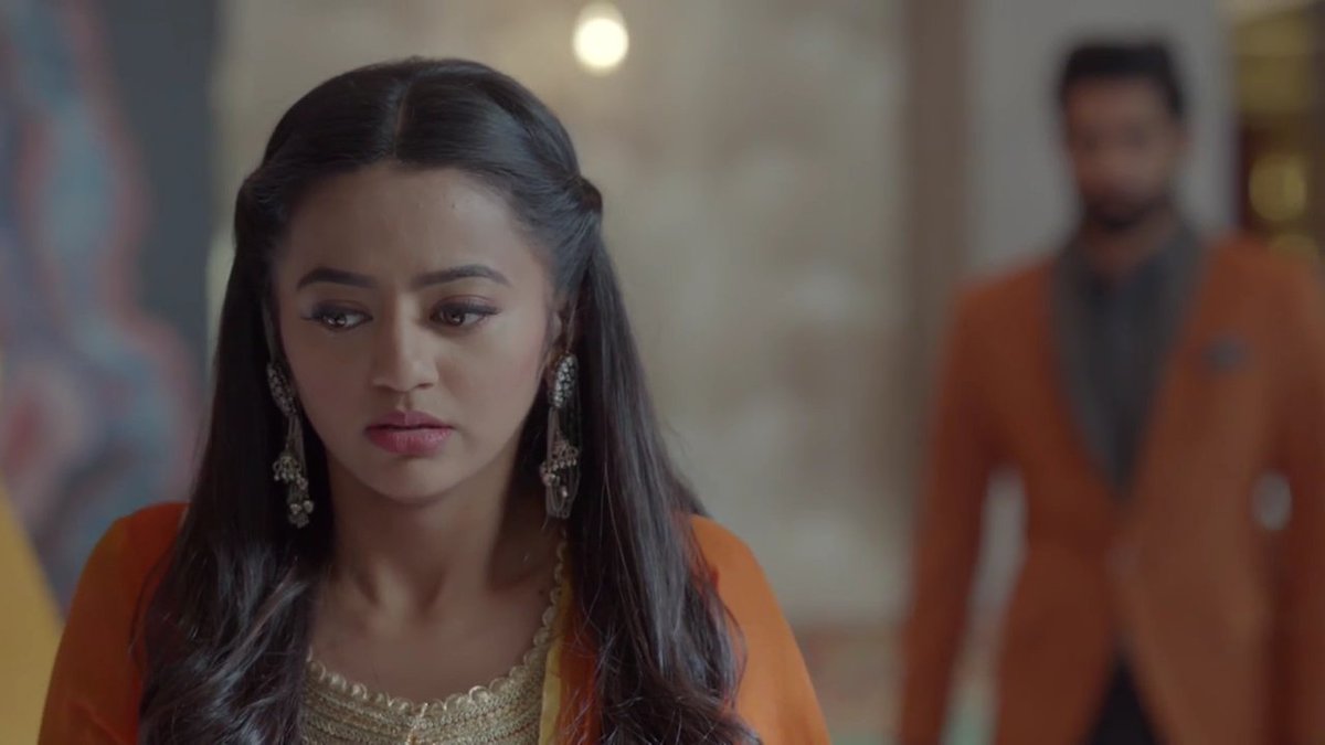 HellyS_Admirers's tweet photo. Me when am caught churaoing my sister's chocolates from fridge at midnight 🤤👀
#HellyShah #IMMJ #IshqMeinMarjawan2 https://t.co/NhZwW4poVI