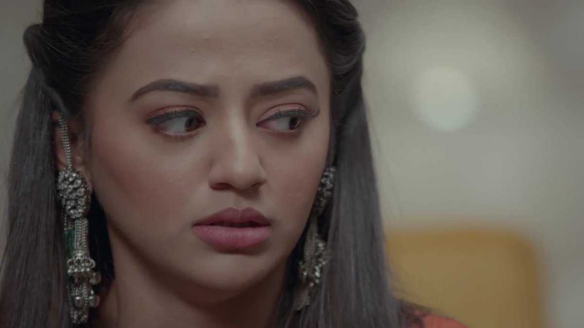 HellyS_Admirers's tweet photo. Me when am caught churaoing my sister's chocolates from fridge at midnight 🤤👀
#HellyShah #IMMJ #IshqMeinMarjawan2 https://t.co/NhZwW4poVI