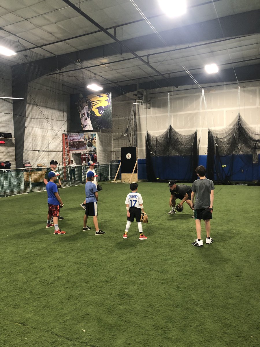 FullCount_Ball's tweet photo. First day of the Full Count hitting and fielding clinic is in the books! Looking forward to another fun day today #FullCountBSB https://t.co/6grSBKYysz