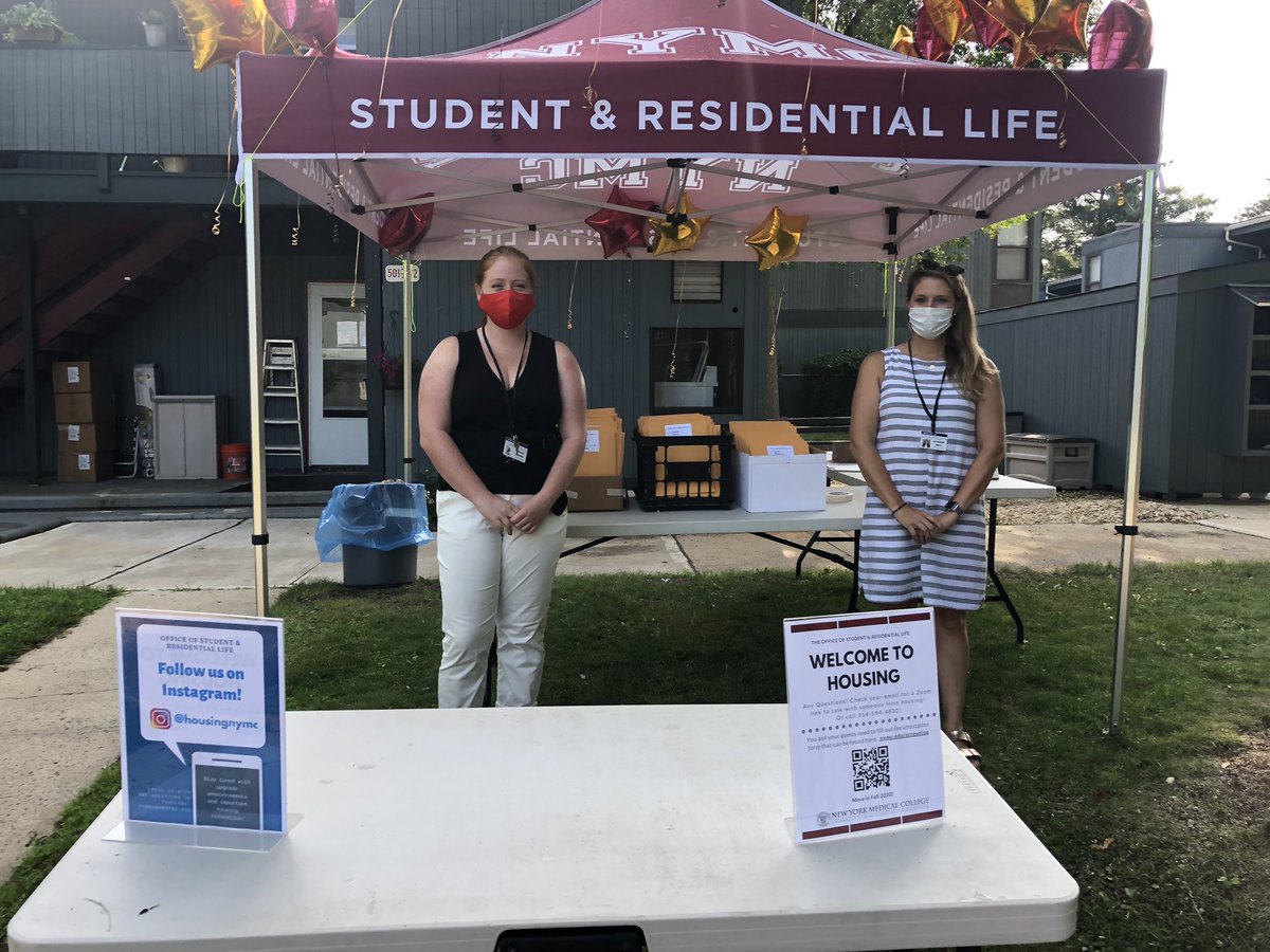 nymedcollege's tweet photo. It’s move-in week, social distance style! #NYMC #college #westchester #Repost @housingnymc with @get_repost
・・・
Don’t worry we’re smiling under these masks!! Move in ready!! 📦 https://t.co/lHYgPewYcF