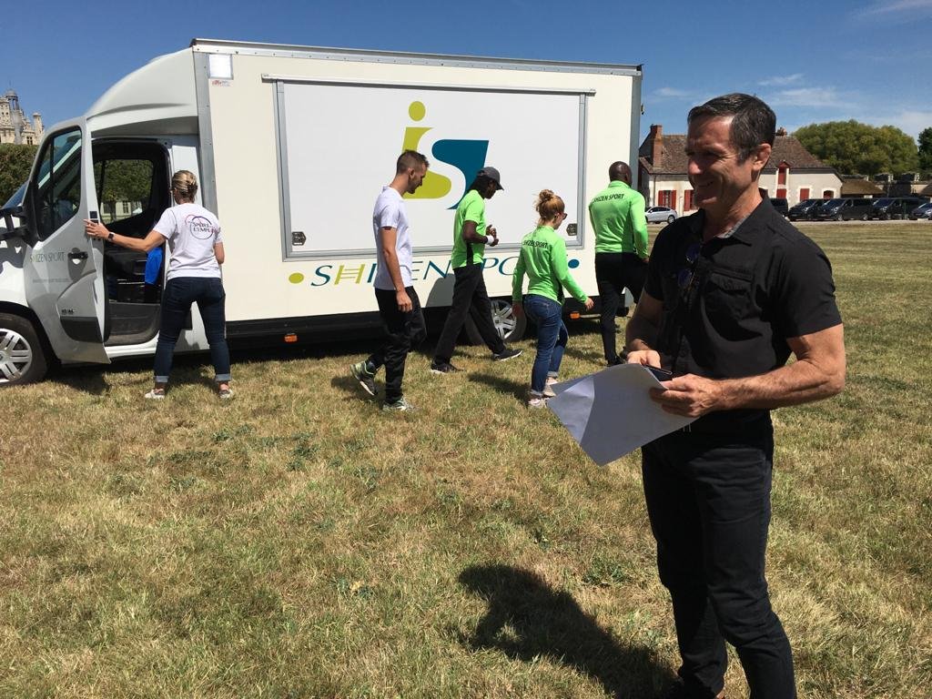 SG_CIPDR's tweet photo. Échauffements et ouverture des ateliers @CuisineMEmplois @Sport_Emploi @Sport_M_System @ThOpprime Plan Quartiers Été 2020 avec @LeRocherOasis et #APSER au @domainechambord https://t.co/80EYytZZ9Y