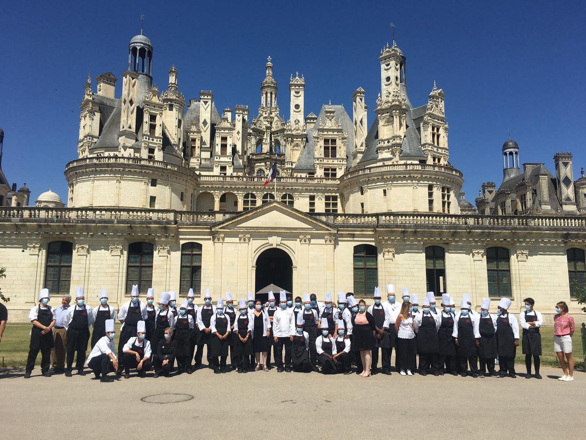 SG_CIPDR's tweet photo. Échauffements et ouverture des ateliers @CuisineMEmplois @Sport_Emploi @Sport_M_System @ThOpprime Plan Quartiers Été 2020 avec @LeRocherOasis et #APSER au @domainechambord https://t.co/80EYytZZ9Y
