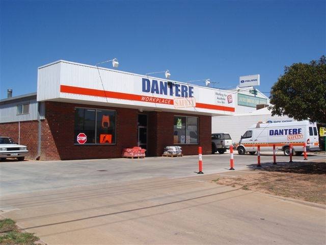 SafetyHQ1's tweet photo. Living in country Victoria? and are in need of some Safety Equipment?
​
​Dantere Safety has your safety gear.
​
​Head to Dantere Safety now to make an inquiry:
​51 Seventh St, Mildura VIC 3500

 ​#Workwear #Worksite #SA #Safety #Supplies #PPE #SafetyHQ https://t.co/nZSjiO6rNh