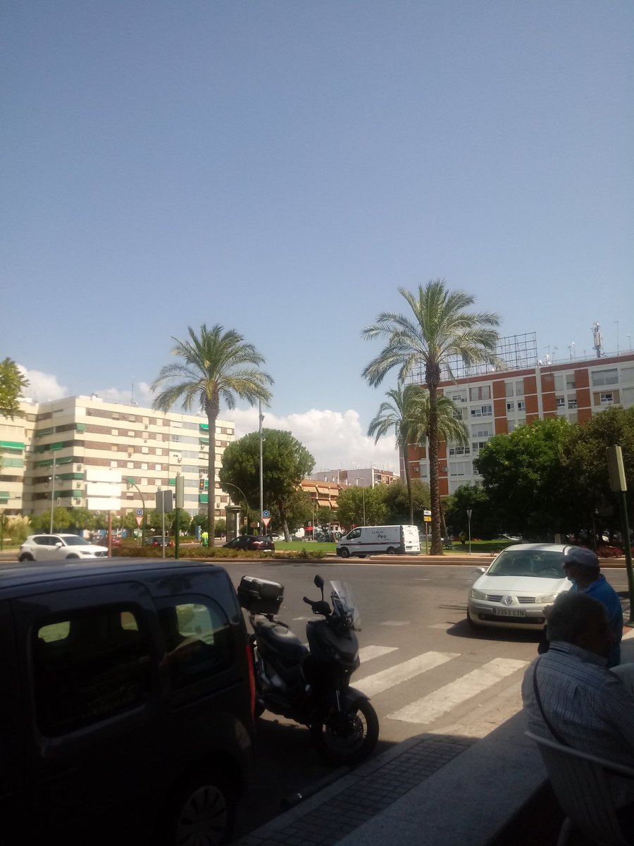 Ministro <a href="/abalosmeco/">José Luis Ábalos</a> si existiera Pablo Iglesias tendría con Vd un gran debate enfrente de un poleo menta en la casa del pueblo..por la mala praxis política que Vd y su ministerio tiene con el sector🚖.  No hay que ir a la Jaime Vera para saber y ver que está Vd. equivocado 🚖🇪🇸