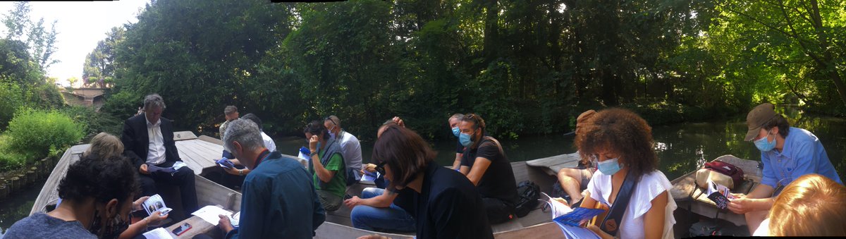 BarquesColmar's tweet image. Ravi d'avoir accueilli la conférence de presse de Colmar Jazz Festival ce matin dans un cadre bucolique sur nos barques avec un mini concert de @MaeDefays
festival-jazz.colmar.fr/infos-billette…… #colmar #colmarjazz @villecolmar