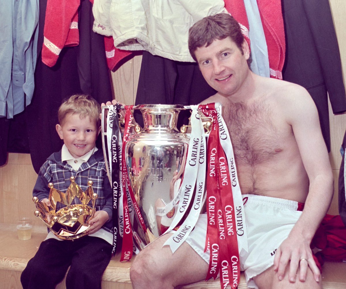 1liamirwin's tweet image. Tonight I’ll remember, I have touched this trophy, Steven Gerrard hasn’t....we’ll be back next year @ManUtd 💪