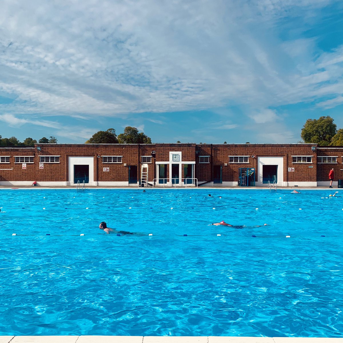 Another lovely pre-work swim at <a href="/Brockwell_Lido/">Brockwell Lido</a>. Enjoying the new summer membership and booking system <a href="/Fusion_LS/">Fusion Lifestyle</a> 👌🏼