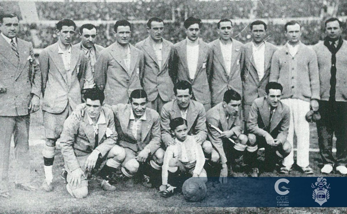 CulturaCGE's tweet photo. UN DÍA COMO HOY
#GELP #CGE Francisco Varallo, con tan solo 20 años, seguía representando a nuestro Club en el Mundial de 1930, por tercer partido consecutivo como titular. El 22 de julio fue contra Chile, triunfo 3 a 1 y clasificación a Semifinales.
#HistoriaCGE
#MuseoCGE https://t.co/RwVyNViMlv