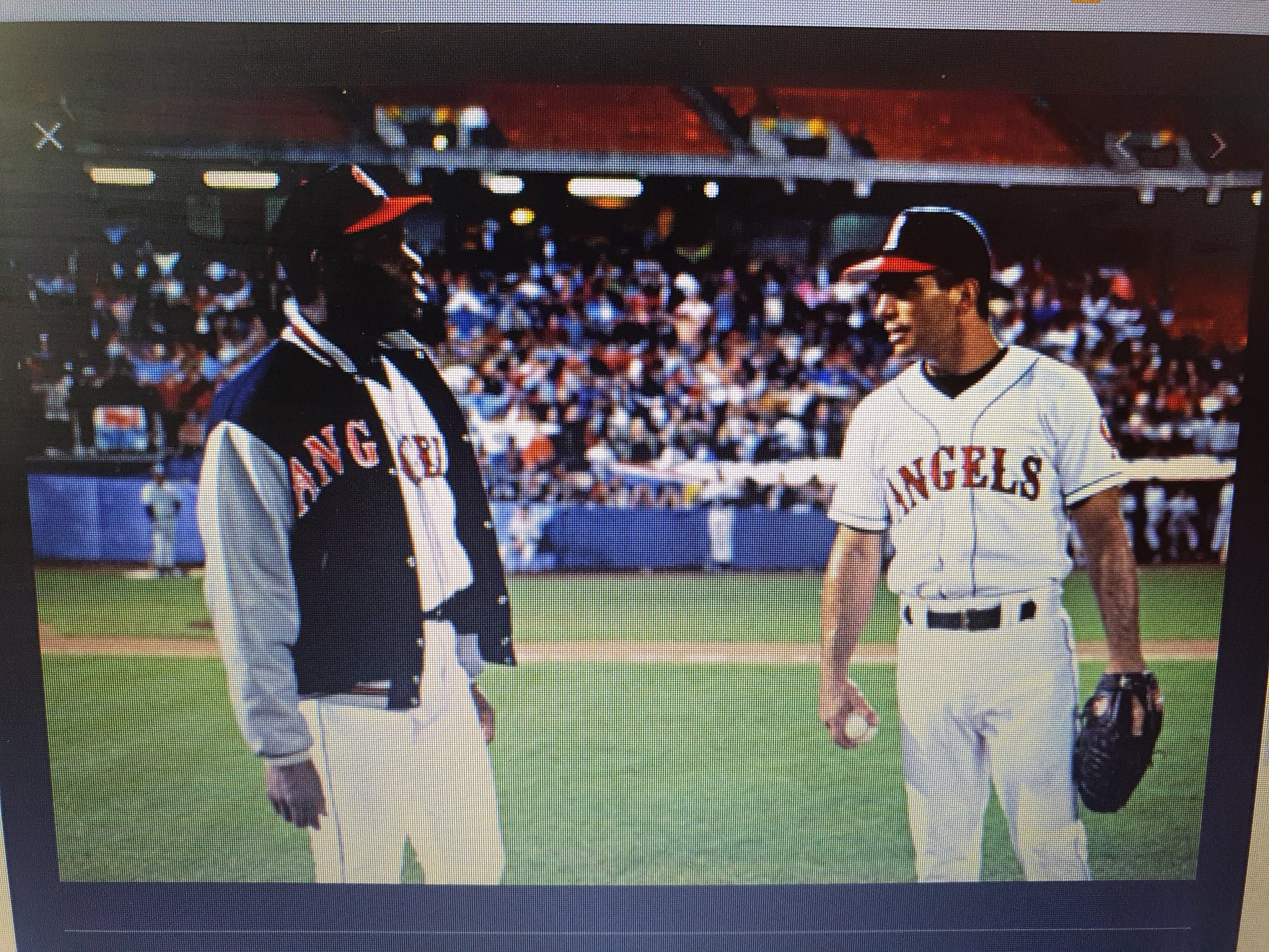 Happy Birthday Danny Glover! I love the movie \"Angels in the outfield \"  