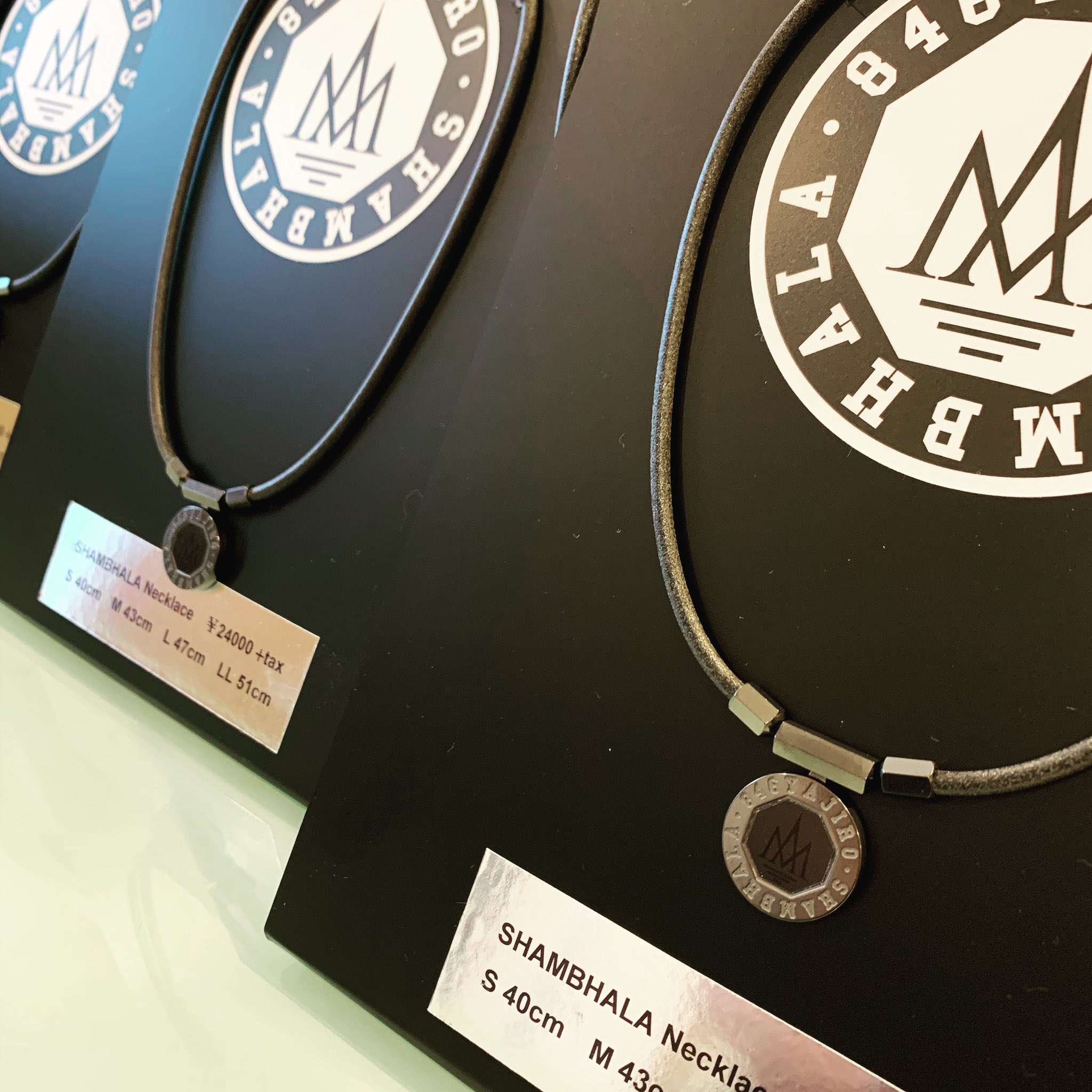 スポーツネックレス〕 NEW SHAMBHALA Necklace 【Silver×Black