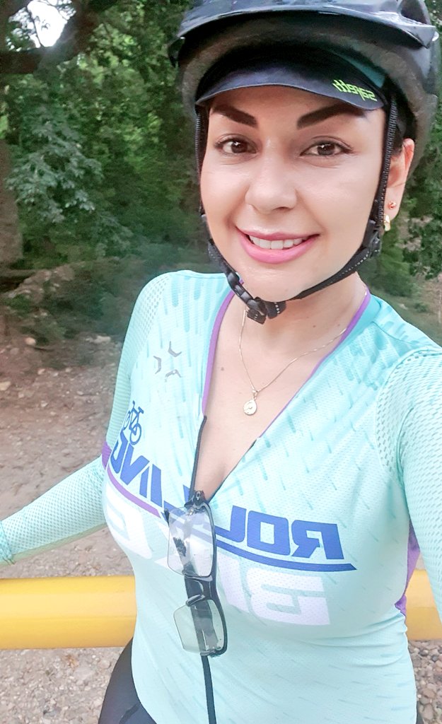 AndriuFM's tweet photo. Les traje café ☕ de #ElAlto para que no digan, que no invito nada!!!
#40kms de amor por el pedal 🚴♂️🍃🦋 #Valledupar #LasRaices #ElAlto #LosCorazones https://t.co/HGr9pasqNy