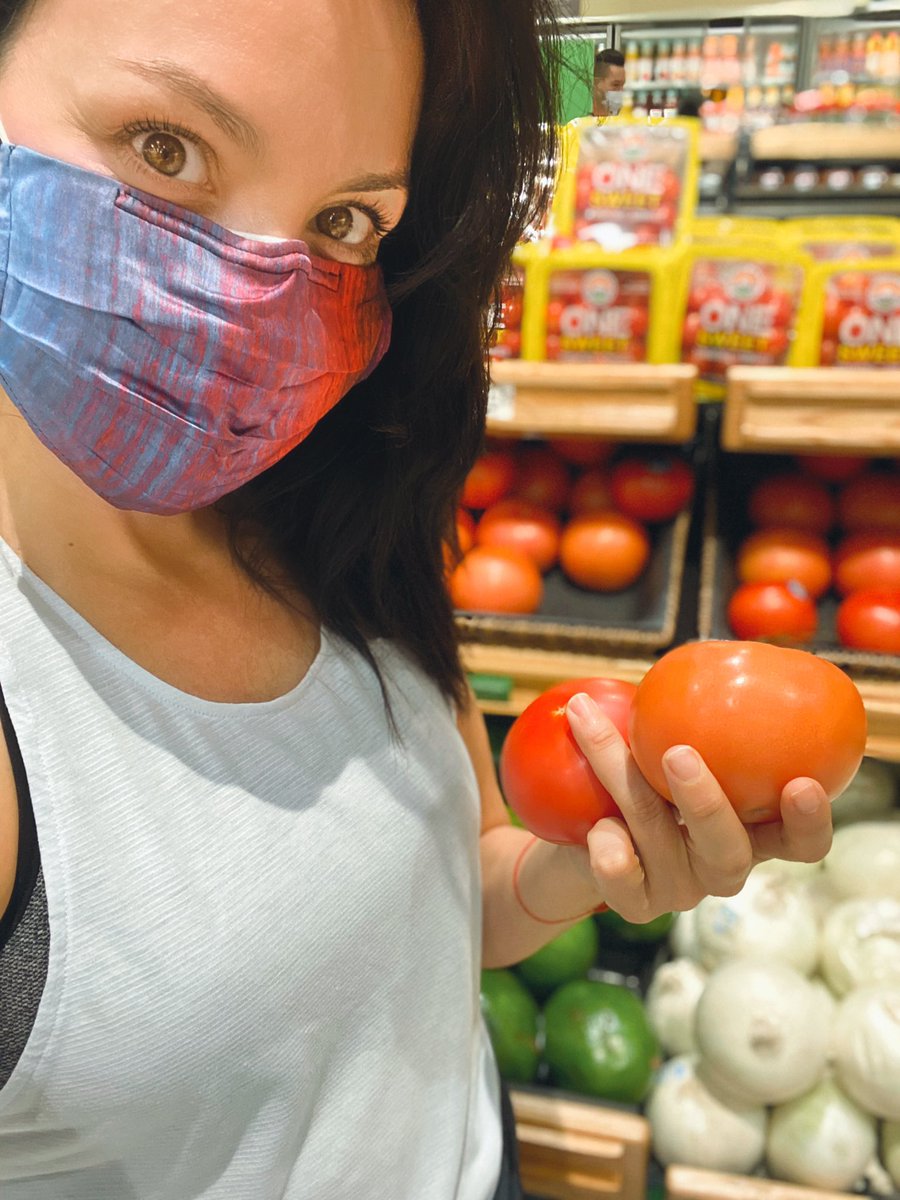 Alguien con ganas de jugos para alimentar la piel? 💥 🙋🏻‍♀️ instagram.com/tv/CC40UQkJUsp… #WearaMask