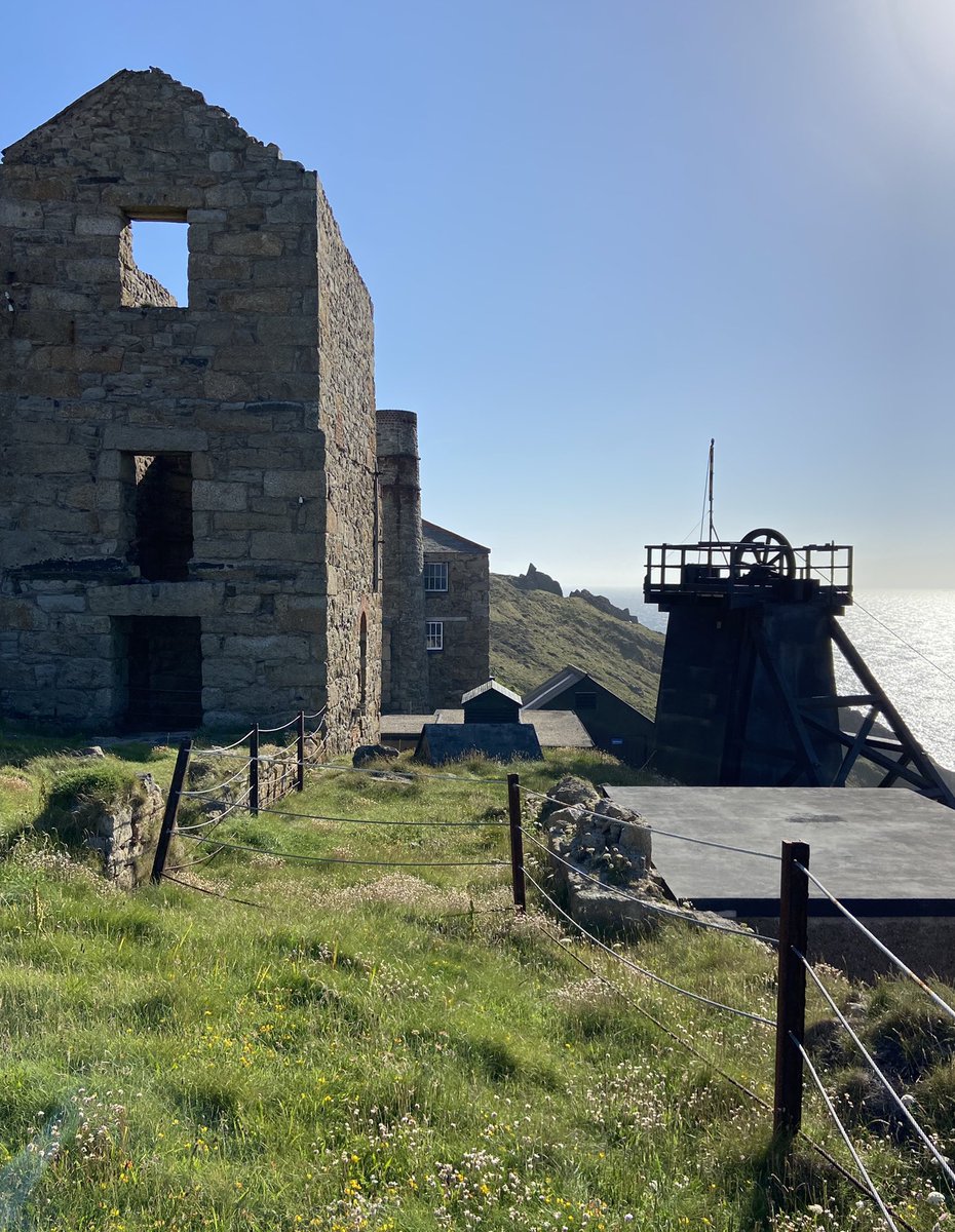 tommills2oceans's tweet photo. Exploring cornwall’s tin mining heritage. #levantmine, part of the  Tin coast world heritage site, reached 2.5 km under the sea bed at a depth 640m. https://t.co/7pr4c6SG4S