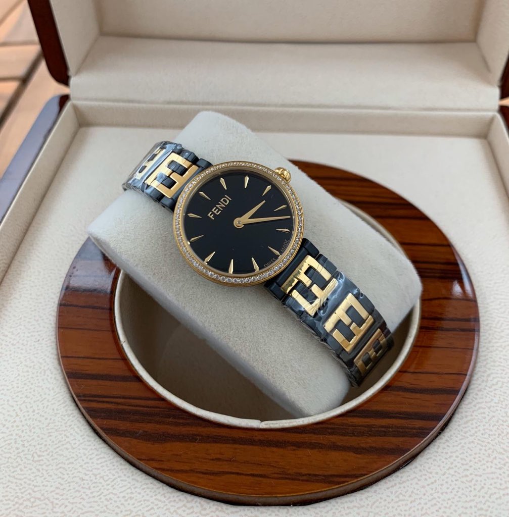 #محمد_بن_مران_بن_قويد
ساعات فيندي نسائي 
ضمان سنة 
السعر735ريال: