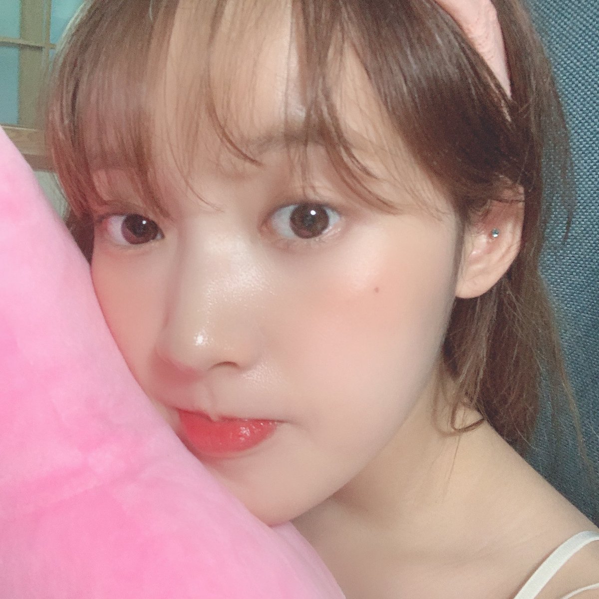WekiMeki's tweet photo. 키링 오랜만에 키링들이 노래 추천해줘요😁
센치하고 분위기 있는 노래로다가 ㅎ히히 

#세이🌱 #이번엔 #키링_플레이리스트 https://t.co/RXSnVj1mON