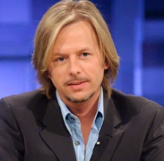 Happy birthday to the comedian actor that makes me laugh, David Spade :) 