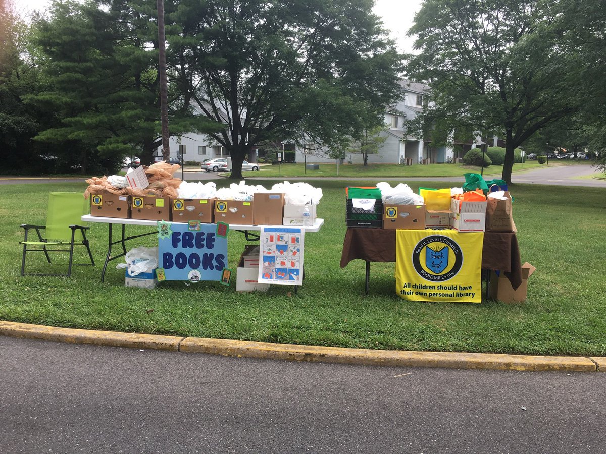 BresnahanReads's tweet photo. @ChpsTweets Come and get free books for your kids tomorrow - July 23 at Thomas Paine School. 10-12 @CHPS_smirmina @CHPS_VKatsikis @MClarkLTC @Kingston_PTA_CH @KingstonES1955 @booksmiles1 @vijiLTC @TPaineIES https://t.co/uz2eSSzXb4
