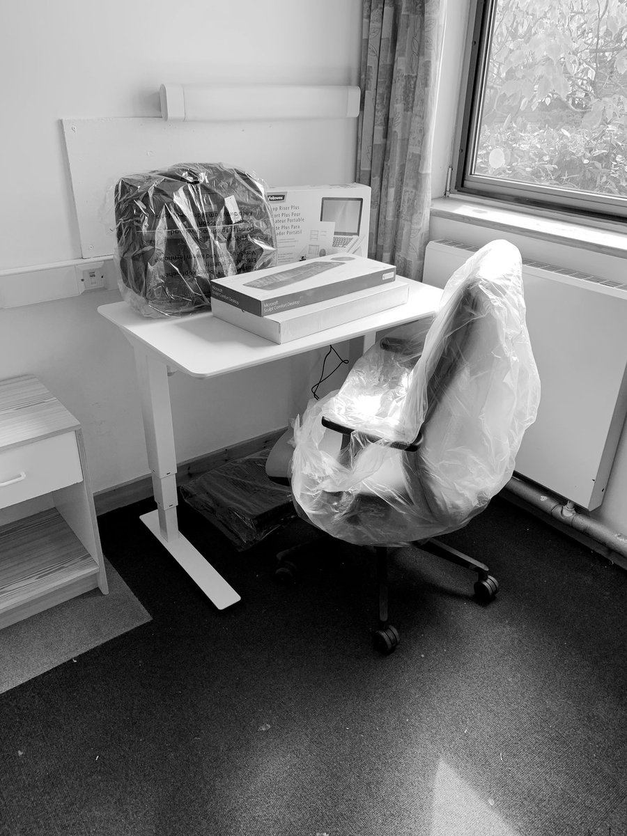 dsofficeint's tweet photo. Student workplace installations all back up and running with a range of equipment being fitted all over the country #ergonomic #electricdesk #dsofficeint #degree #highiereducation https://t.co/PJfhDb5c5b