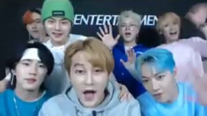 hyesungsbee's tweet photo. #200DaysWithDustin
#더스틴_데뷔200일_축하해
#DUSTIN #더스틴 

♡♡thank you for making me smile♡♡ i can't wait to talk to you again! https://t.co/8oDEGcLnG6