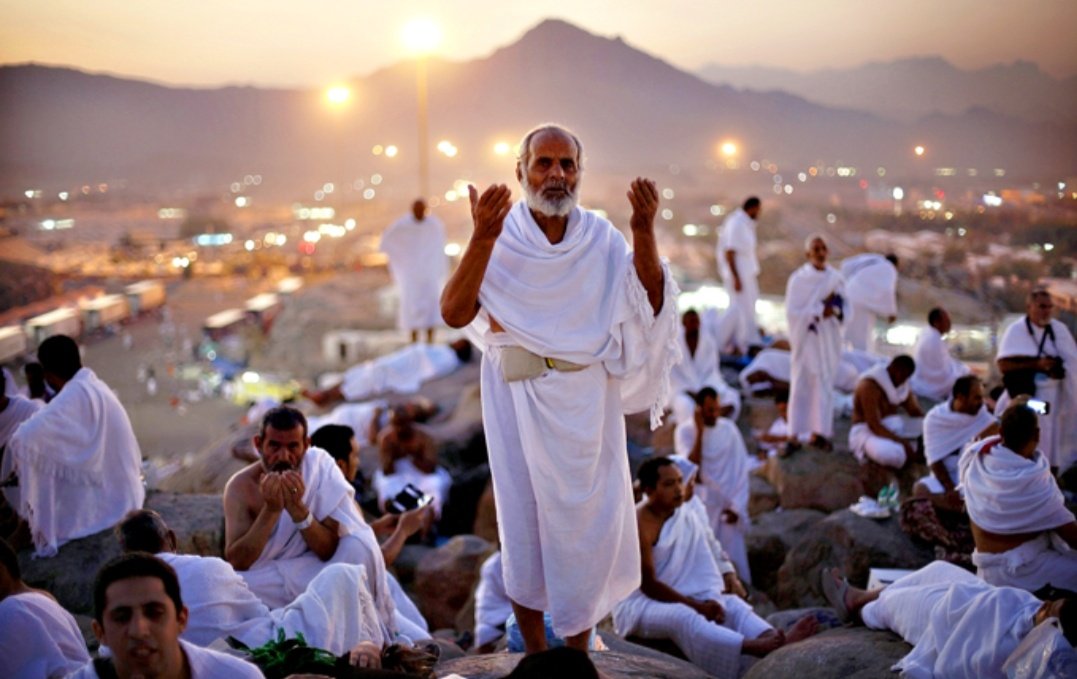 5. Day 2: 9th Dhul-HijjahAfter morning prayers, pilgrims make their way from Mina to the plain of Arafah where Prophet Muhammad gave his final sermon. They spend the entire day here seeking the mercy of Allah & many Muslims around the world fast in hope of atoning for past sins.