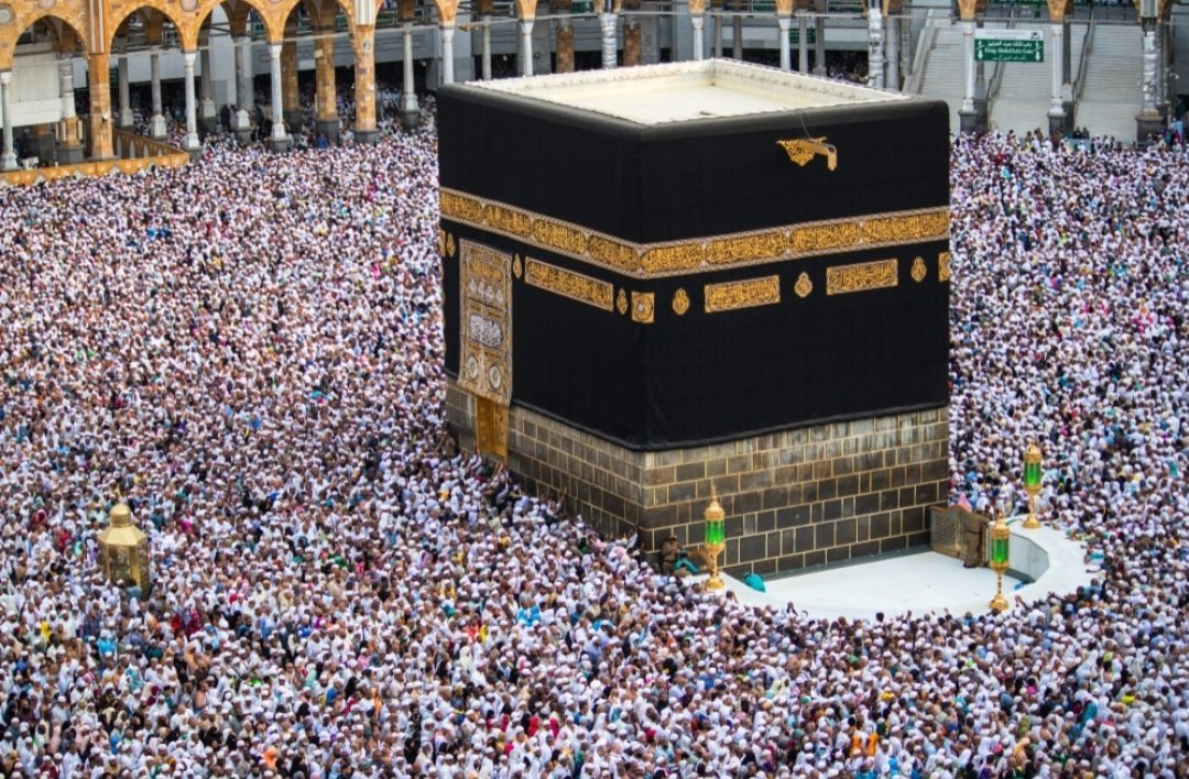 10. Day 4 & 5: 11th & 12th Dhul-HijjahPilgrims return to Mina for the stoning of the devil again (all 3 pillars) before returning back to Masjid al-Haram to perform the 'farewell Tawaaf' the next day. This marks the completion of Hajj!