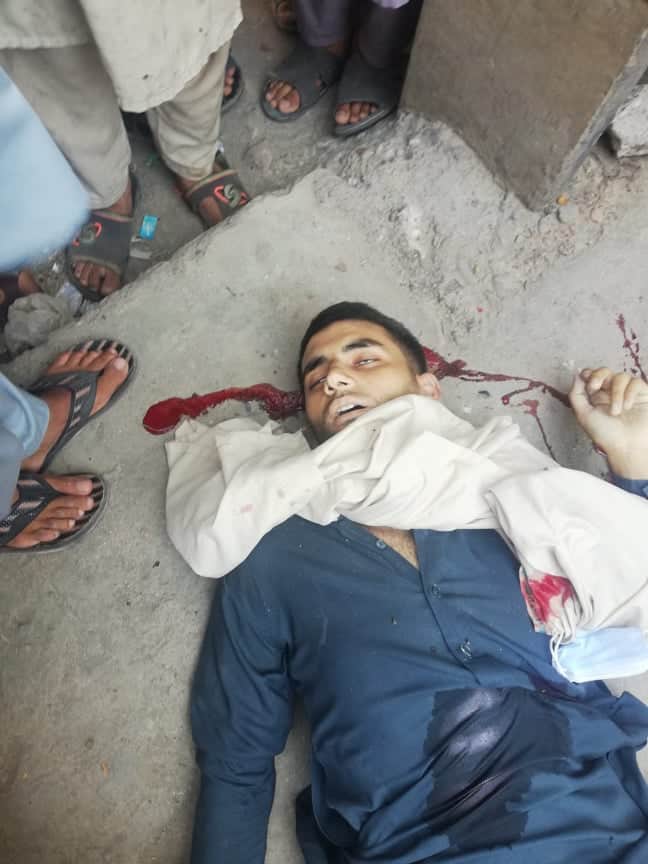 RidaKha73278571's tweet photo. Hm shrminda h awais.
#JusticeForAwais https://t.co/Ob1nnPX0Za