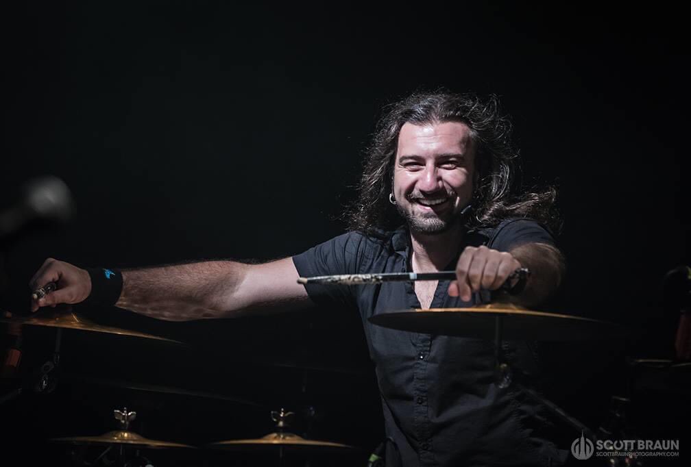 geeanzalone's tweet photo. “A smile is happiness you’ll find right under your nose. “
Pic credit by #scottbraun
#dragonforce #geeanzalone https://t.co/IBWXHBZM3O
