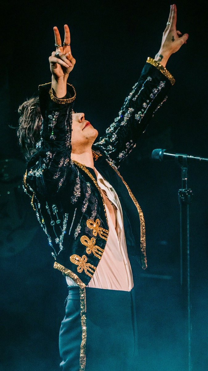 hstylespics's tweet photo. Harry Styles Love On Tour Ticket GA
 
One Winner 
To Enter: 
- Retweet &amp; Like 
- Follow me &amp; @GiveawaySquadd 
-International! 
-Drop Your Tour Dates
-Tag Two Friends 
-Remember To TPWK
Ends In 5 Days ! Good Luck💖 https://t.co/hmhO5MJhKg