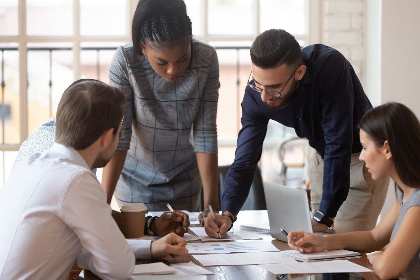 BonnieLHart's tweet photo. "A digital transformation may be easy to start, but less easy to maintain and deliver results." Ensuring long-term success may require things like an agile network infrastructure and a strong focus on security. https://t.co/JocjV6qAIm https://t.co/ZC5CLdM0uS