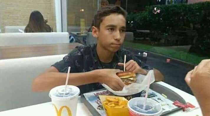euperigodegol's tweet photo. Quando você disse "foda" 25 vezes e a pessoa continua contando a historia: https://t.co/YMe7rgKsO1