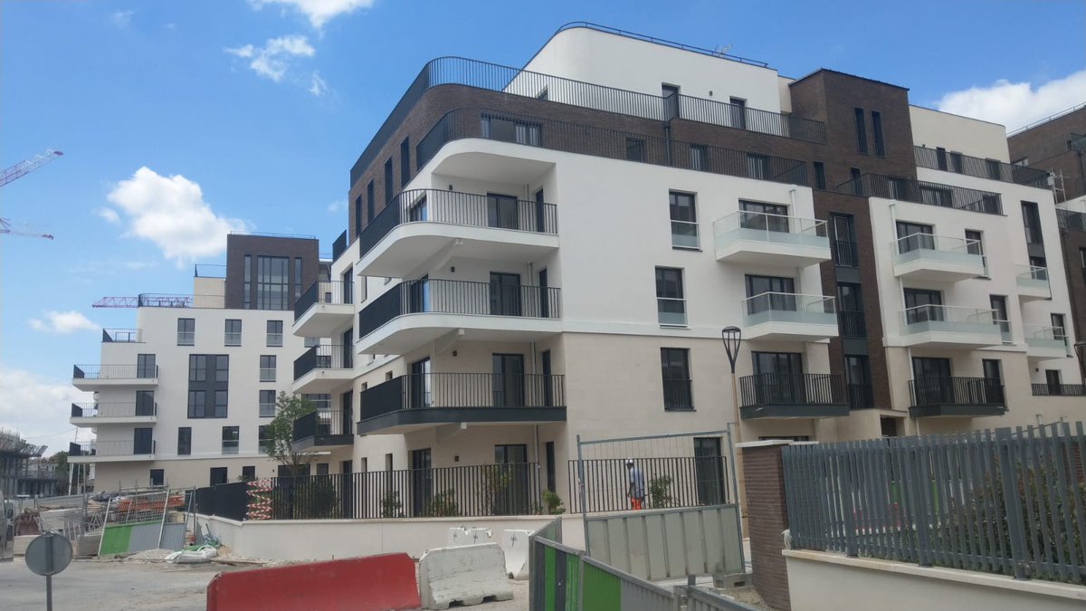 KanopiaA's tweet photo. CHANTIER KANOPIA
A Rueil, l'engazonnage est en cours et les visites clients (OPL) sont terminées.
#kanopia #architecte #architecture #teamarchi #Paris #IDF #IleDeFrance #urbanisme #logement https://t.co/OCWDKSeYbz https://t.co/213duJkAqu