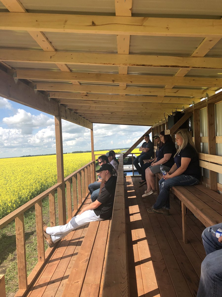 CoralBlaikie's tweet photo. Thanks to the guys with Reesink coming out for a tour yesterday #swatpars. Exciting collab with #SWATMAPS and @Agrifac!
@PBenetreau @TingleysHC @klassenm78 @Ben_RPM @CropProConsult https://t.co/knSjtgLzt5