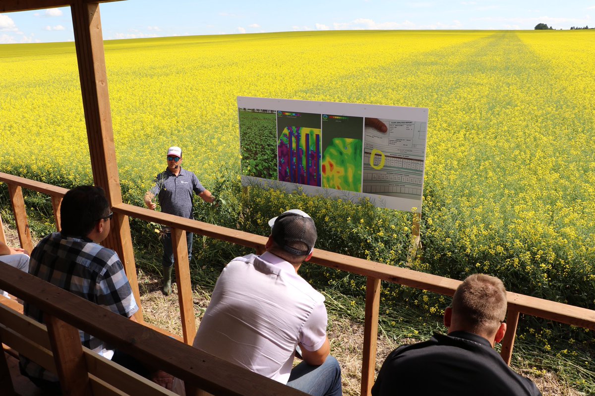 CoralBlaikie's tweet photo. Thanks to the guys with Reesink coming out for a tour yesterday #swatpars. Exciting collab with #SWATMAPS and @Agrifac!
@PBenetreau @TingleysHC @klassenm78 @Ben_RPM @CropProConsult https://t.co/knSjtgLzt5