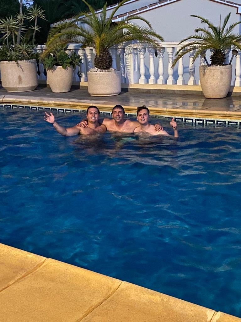 jonsanderstd's tweet image. My Boys and I have driven to Espania. Self isolating in the house. Bliss!