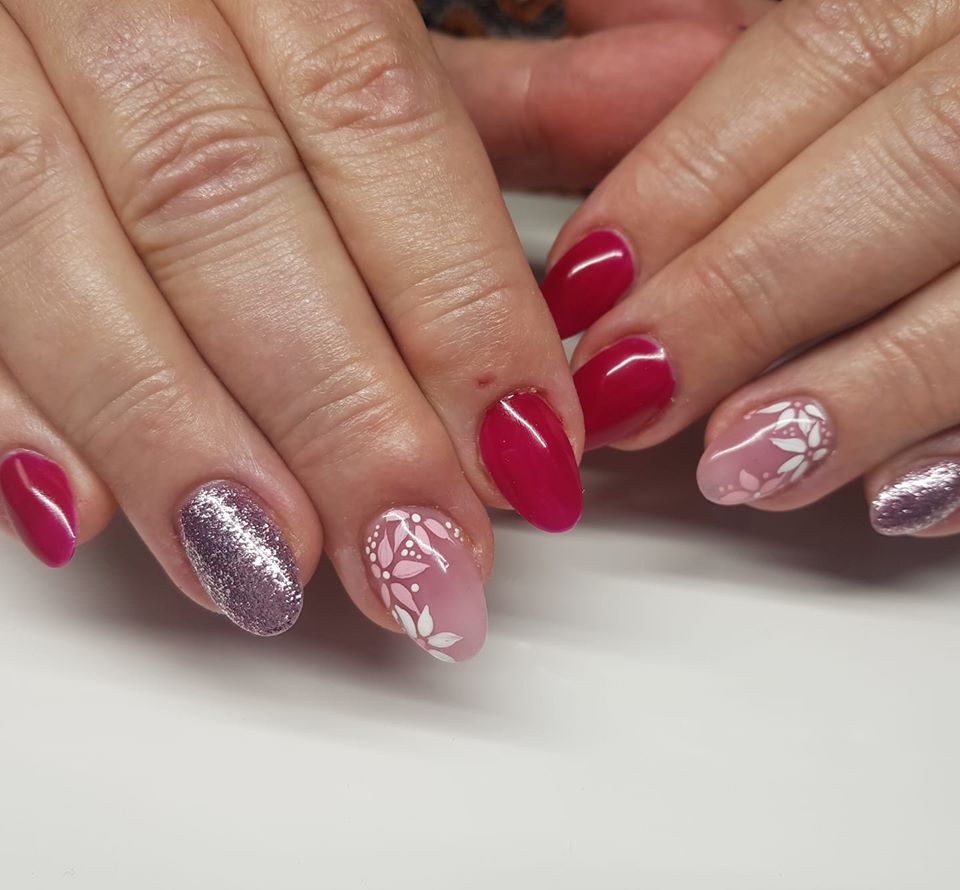 PureNailsUK's tweet photo. #PoliBuild overlays with #HaloGelPolish in Cranberry, Pink Diamond and Darcy 😍

#Nails by Christina Dawson https://t.co/yyfHK32Pzh